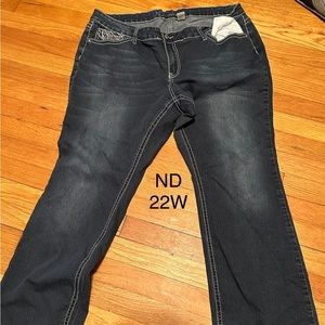 Women’s plus sized jeans